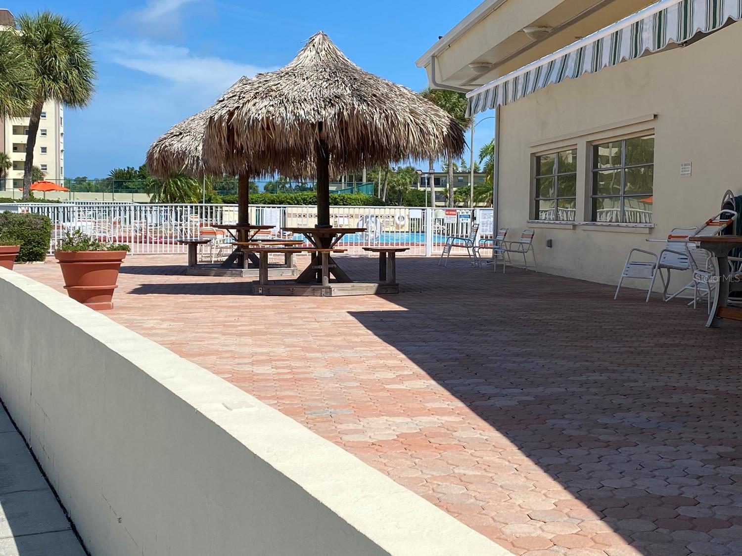 HAMILTON HOUSE THE CONDO - Residential