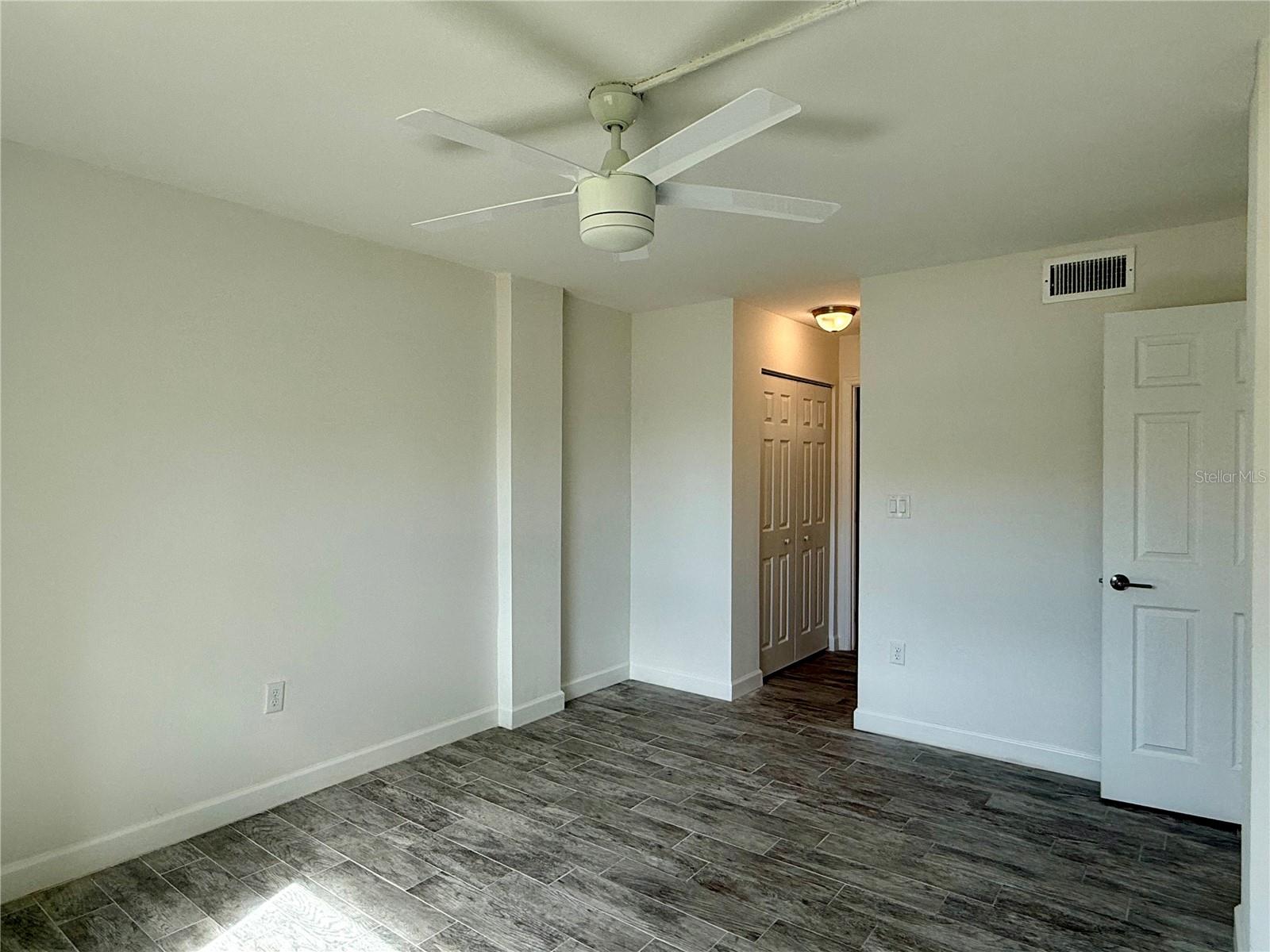 HAMILTON HOUSE THE CONDO - Residential