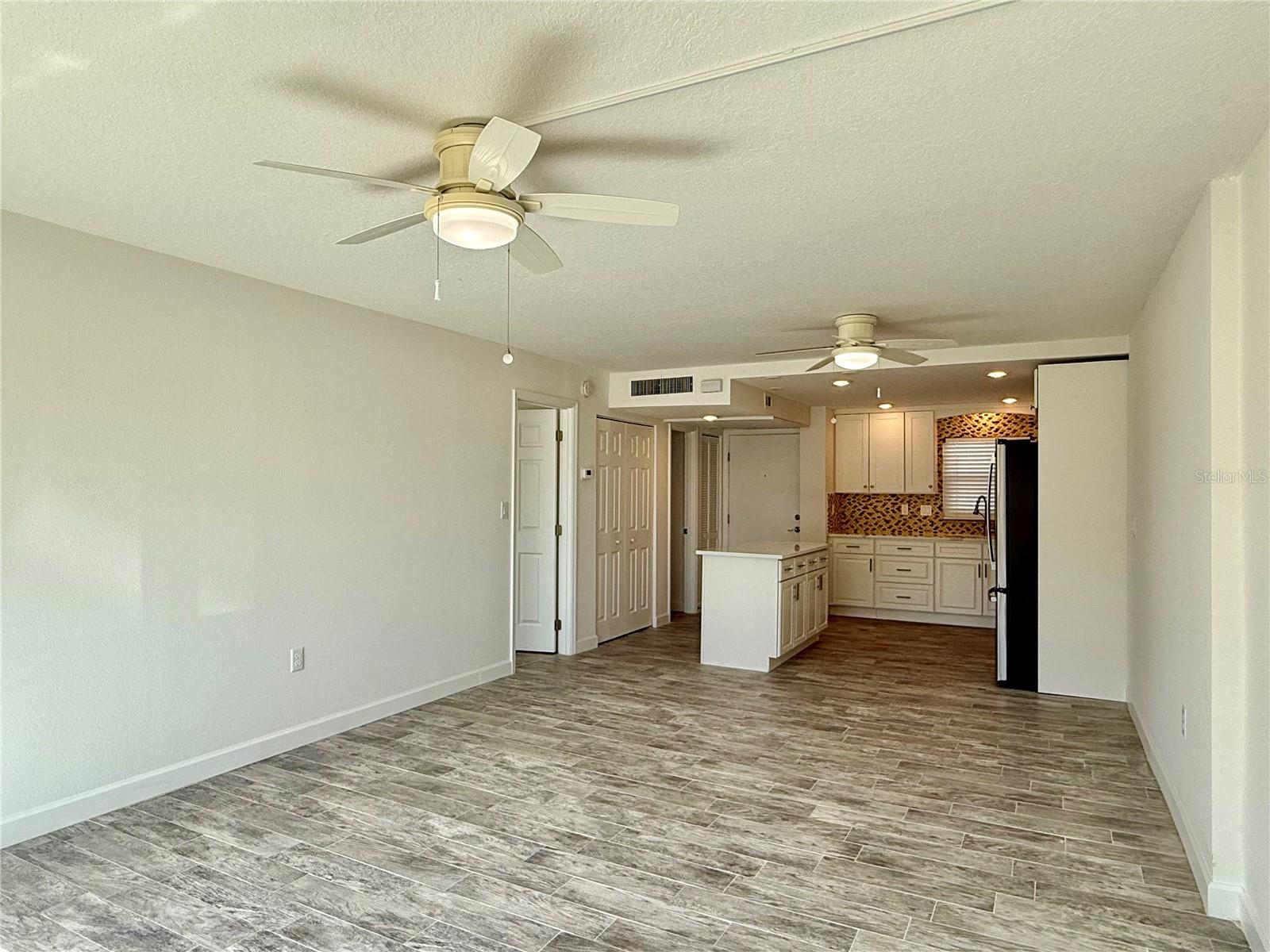 HAMILTON HOUSE THE CONDO - Residential