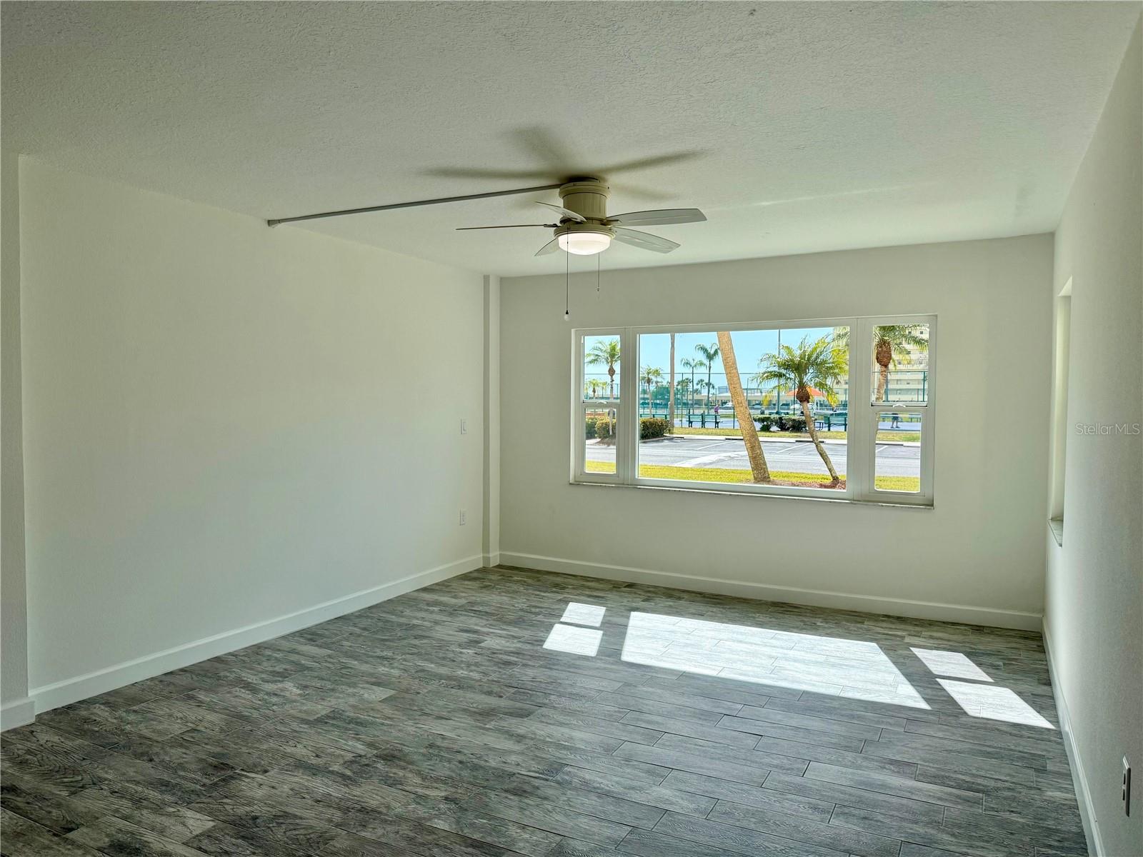 HAMILTON HOUSE THE CONDO - Residential