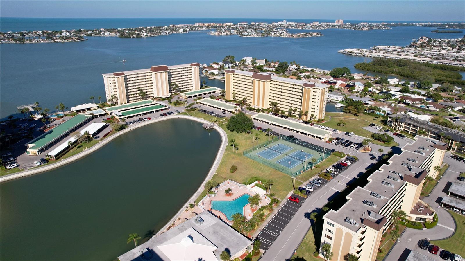 HAMILTON HOUSE THE CONDO - Residential