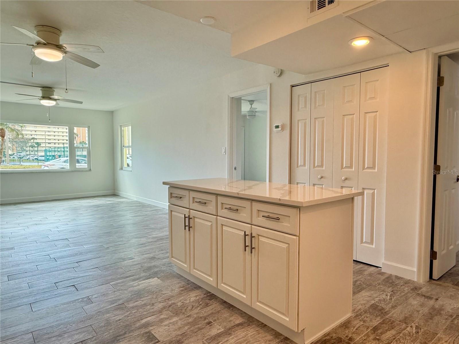 HAMILTON HOUSE THE CONDO - Residential