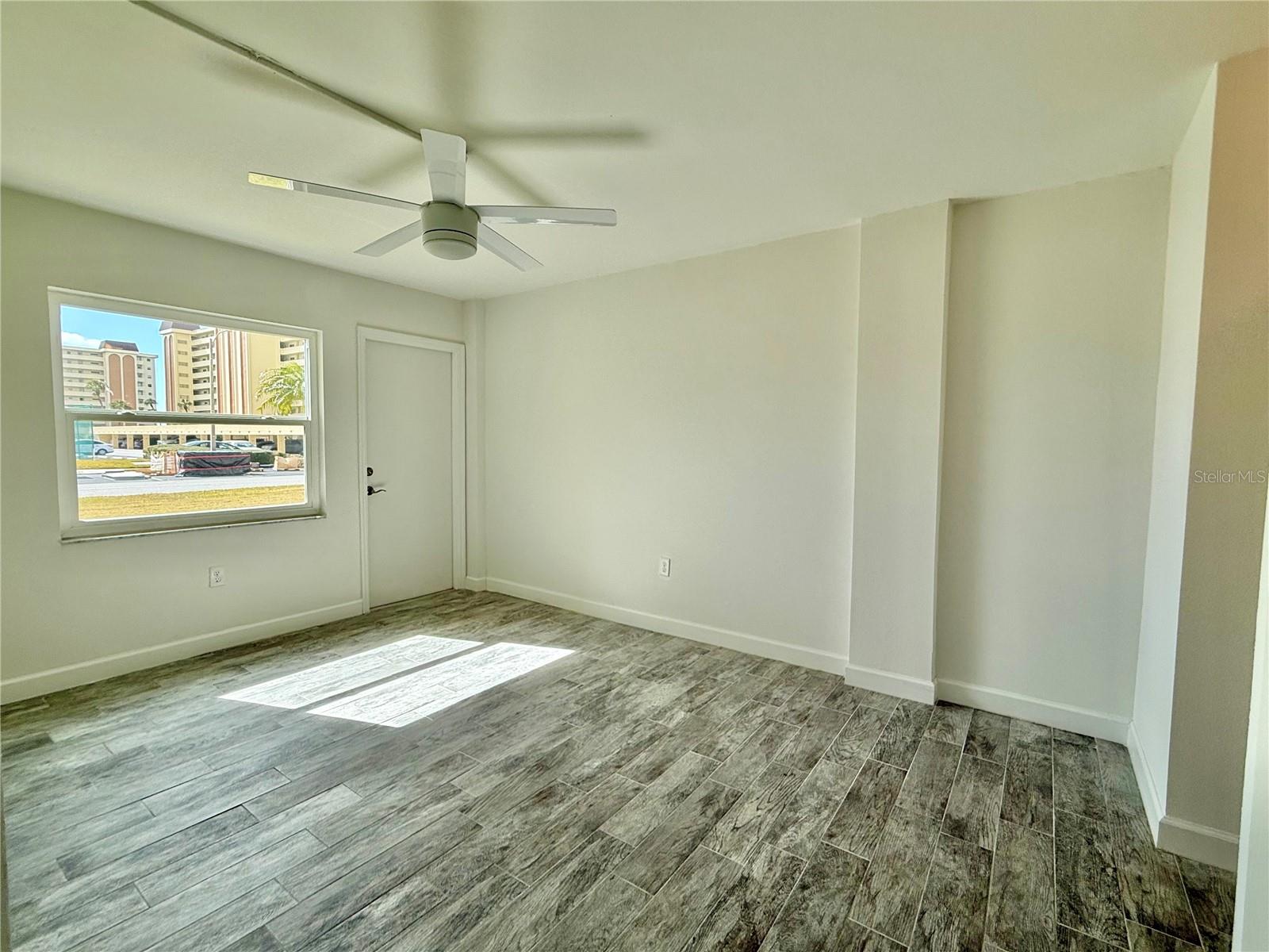 HAMILTON HOUSE THE CONDO - Residential