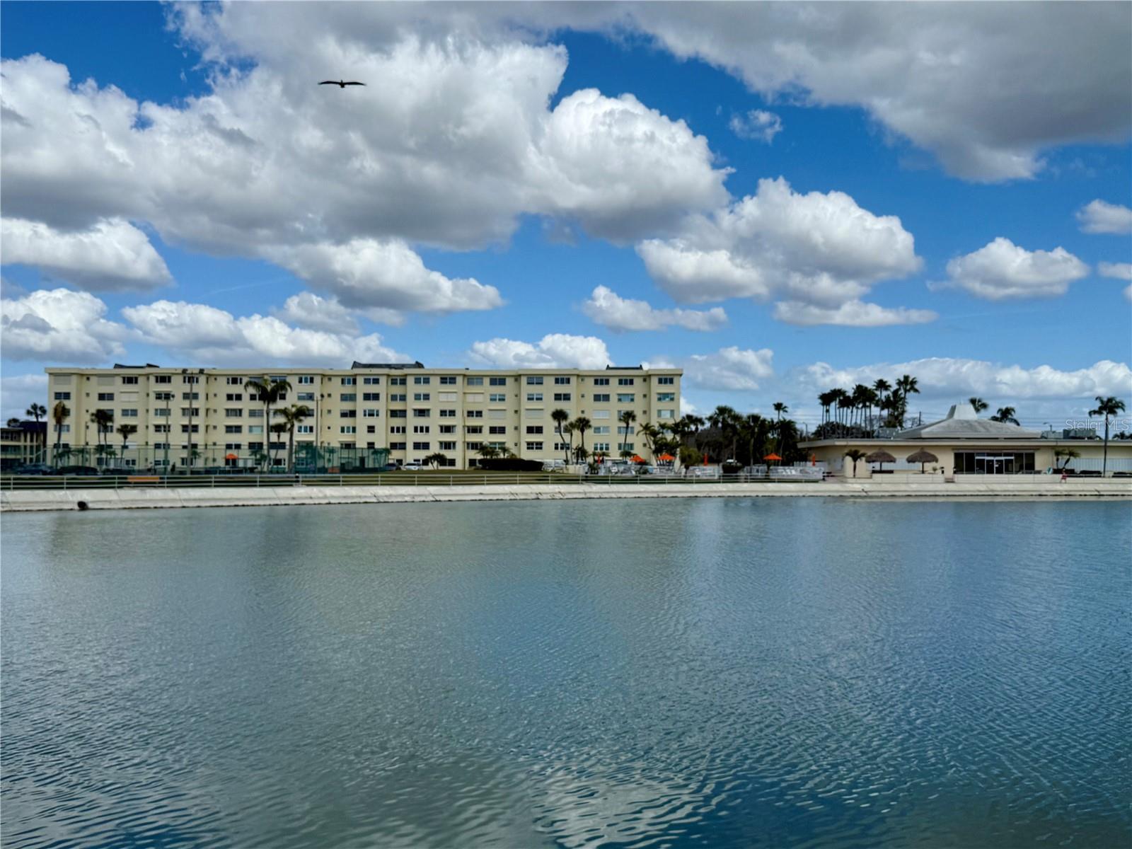 HAMILTON HOUSE THE CONDO - Residential