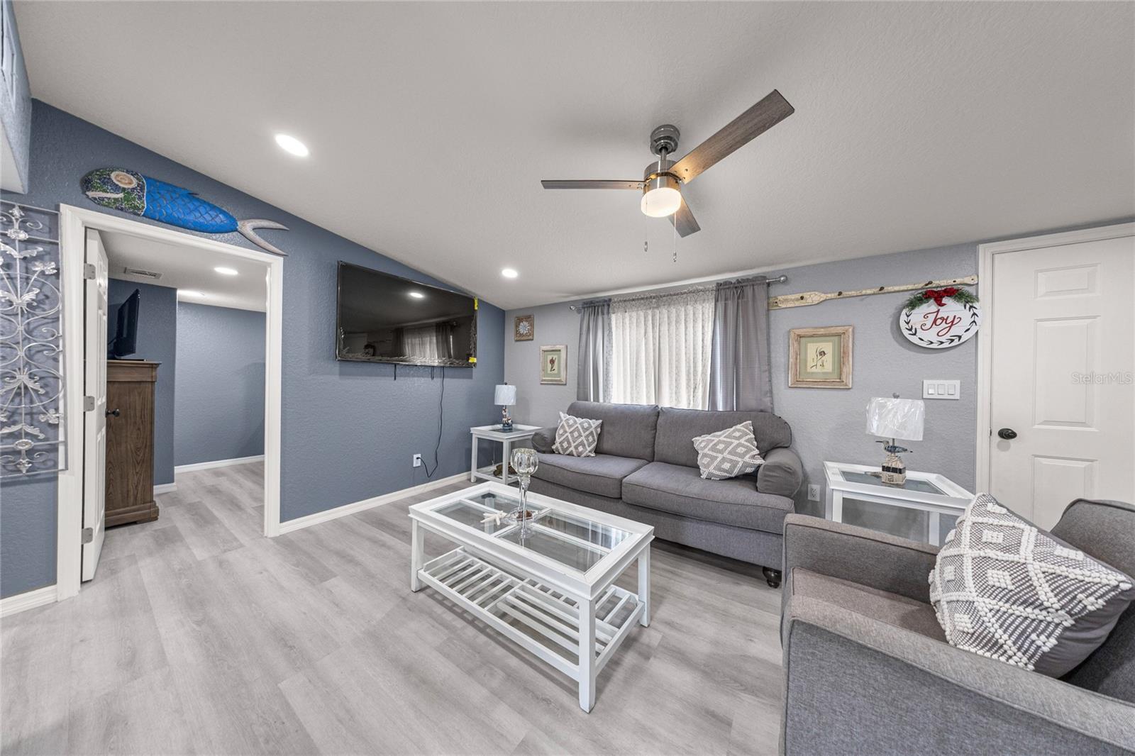 FLORIDA HIGHLANDS - Residential