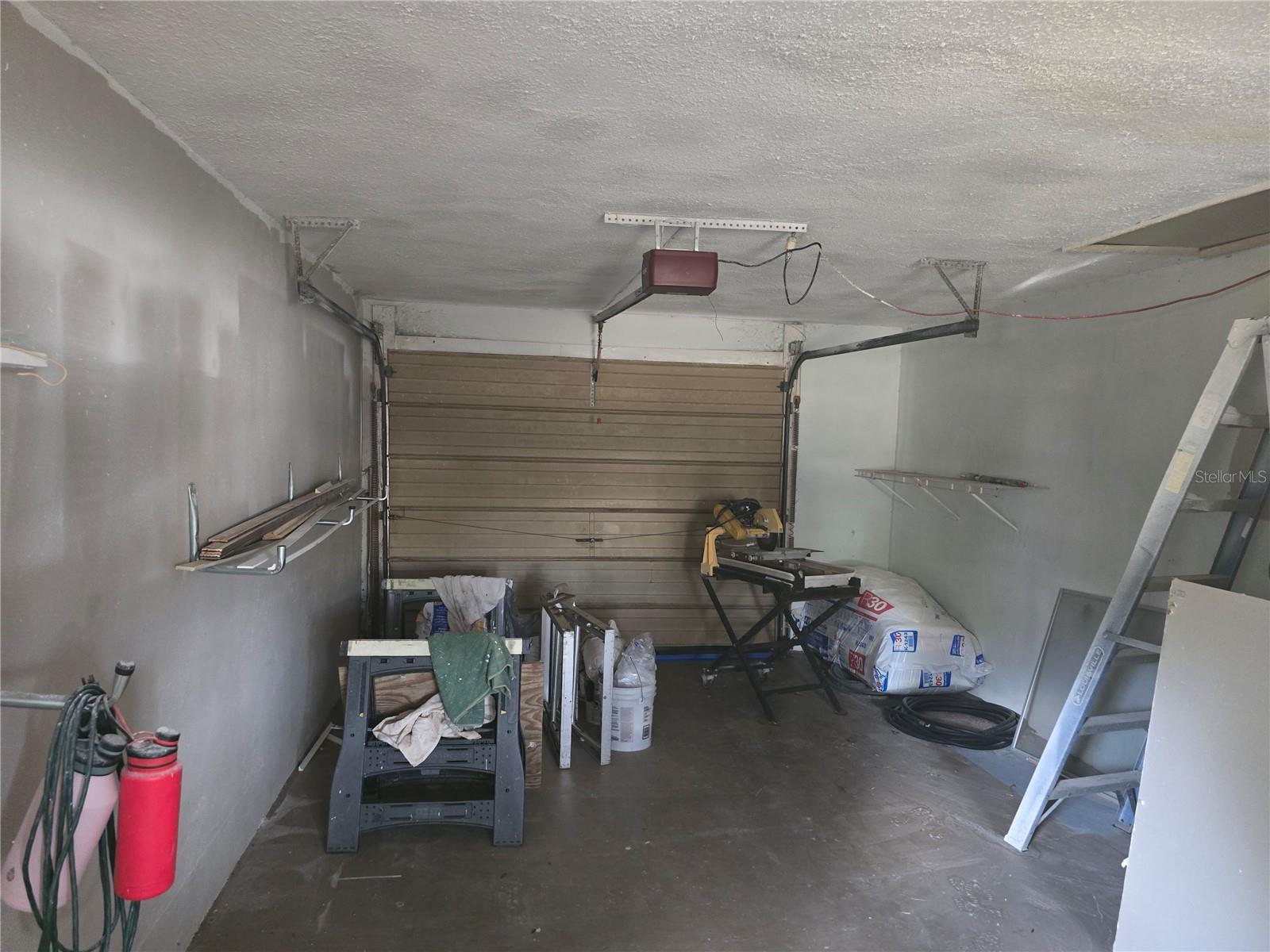 BEVERLY HILLS UNIT 05 - Residential