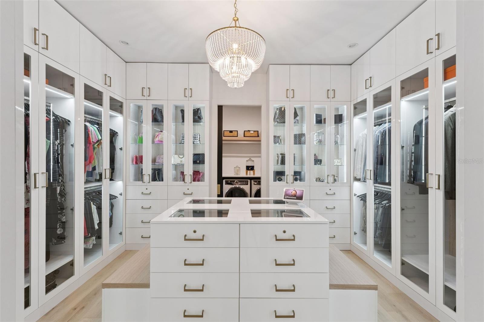 DIXIE TERRACE - Residential