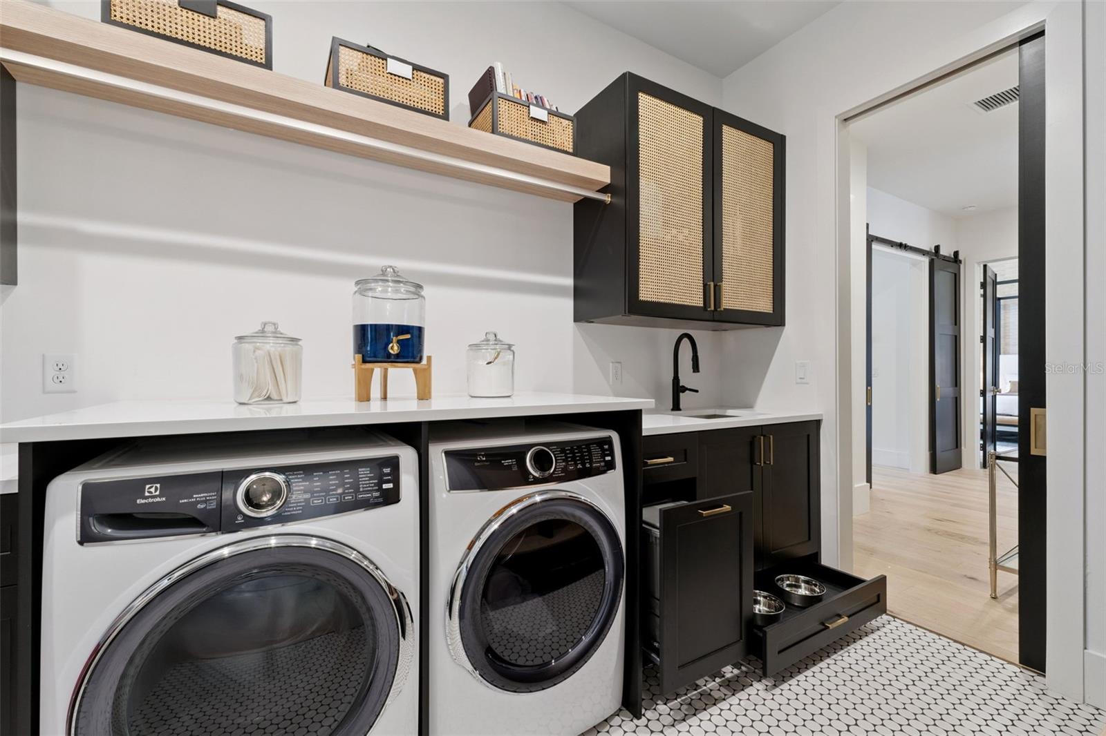 DIXIE TERRACE - Residential