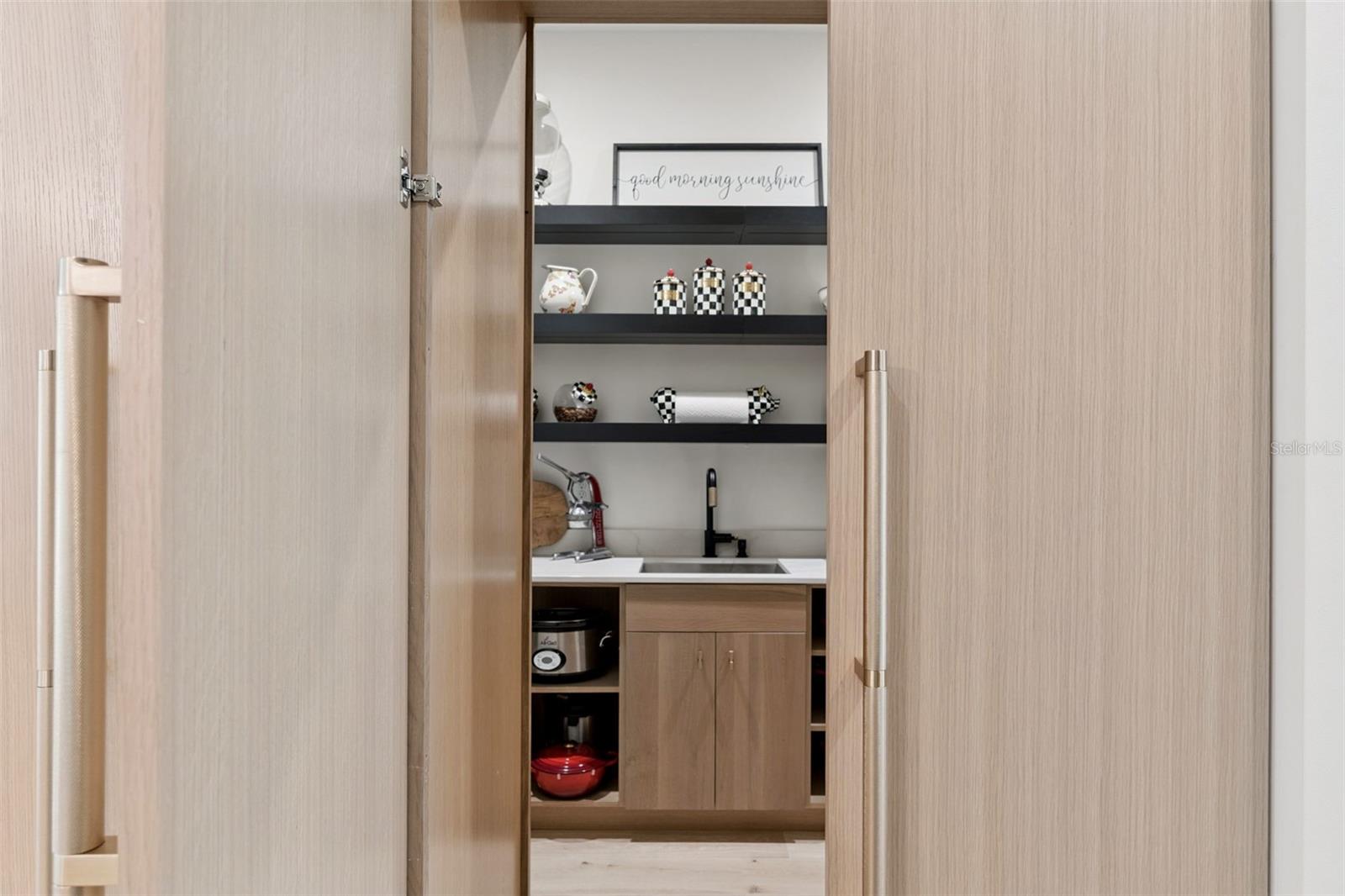 DIXIE TERRACE - Residential