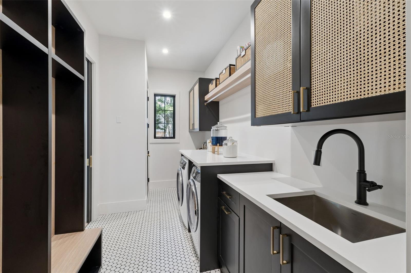 DIXIE TERRACE - Residential