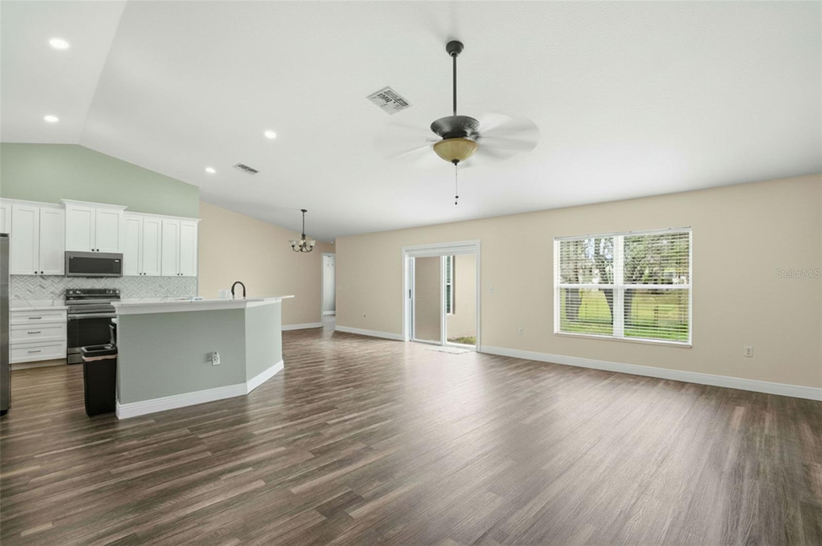 SPRING HILL UNIT 18 - Residential