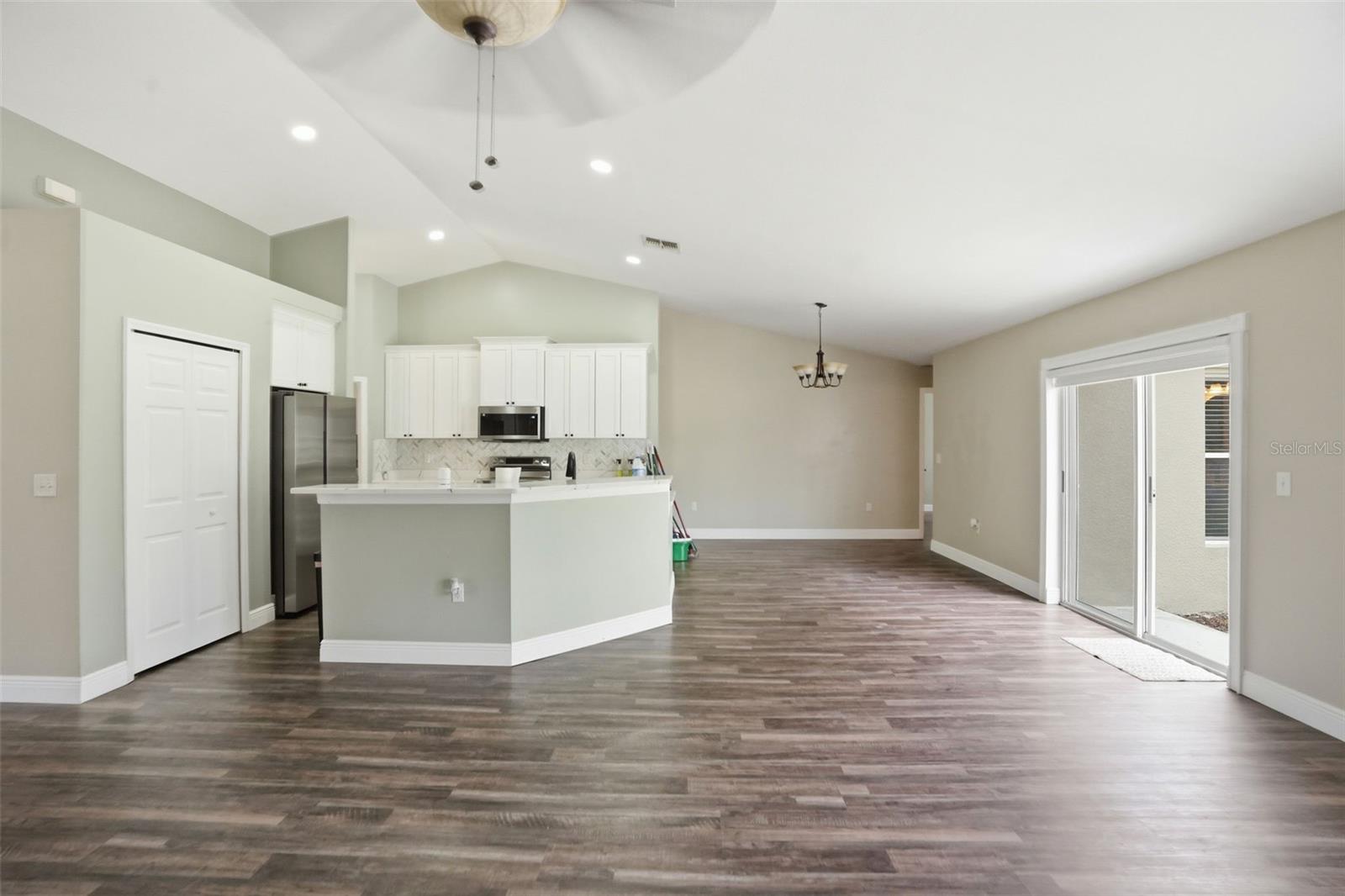 SPRING HILL UNIT 18 - Residential