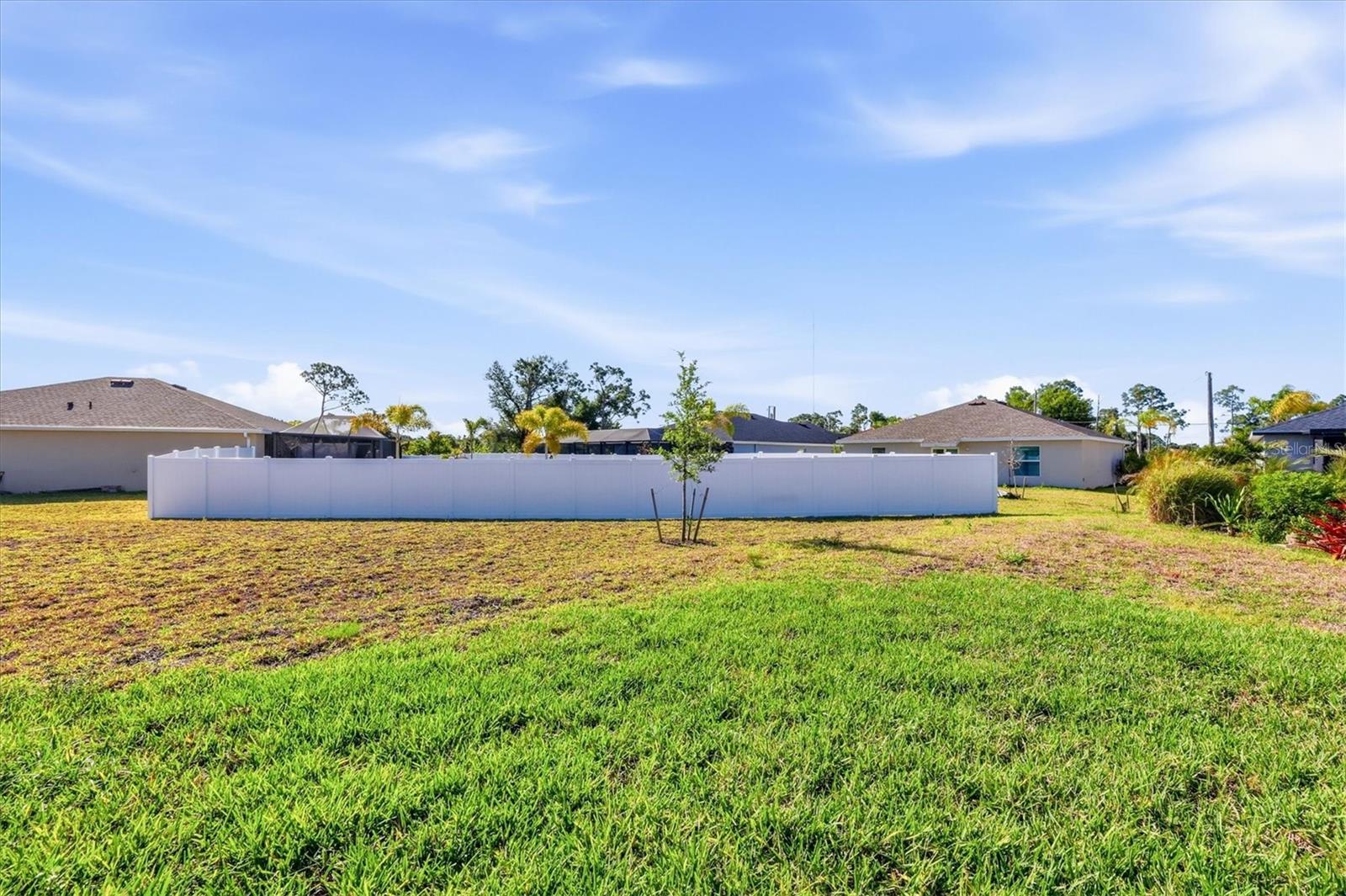 ROTONDA LAKES - Residential