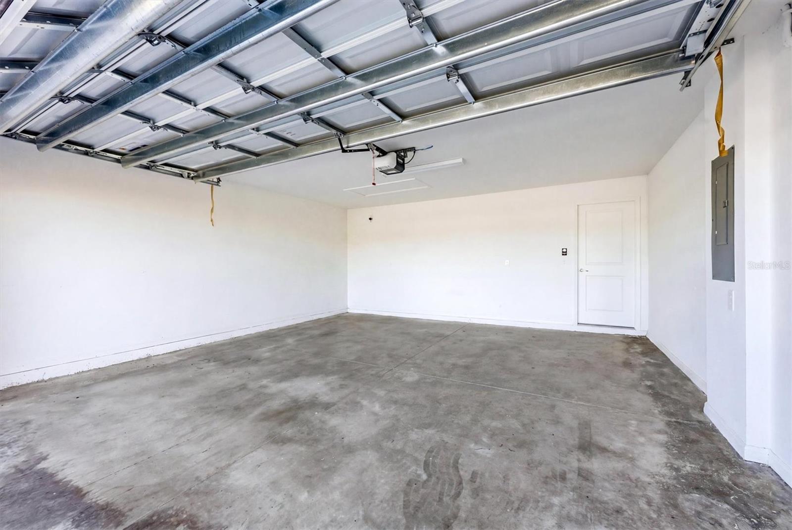 ROTONDA LAKES - Residential