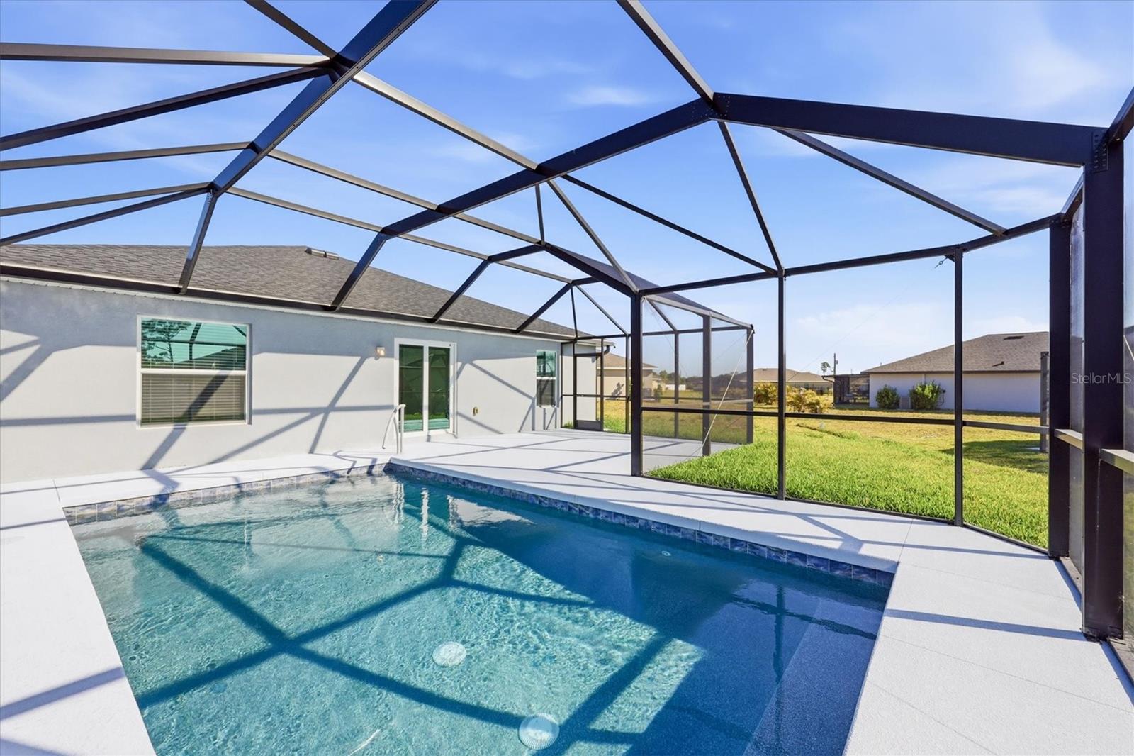 ROTONDA LAKES - Residential