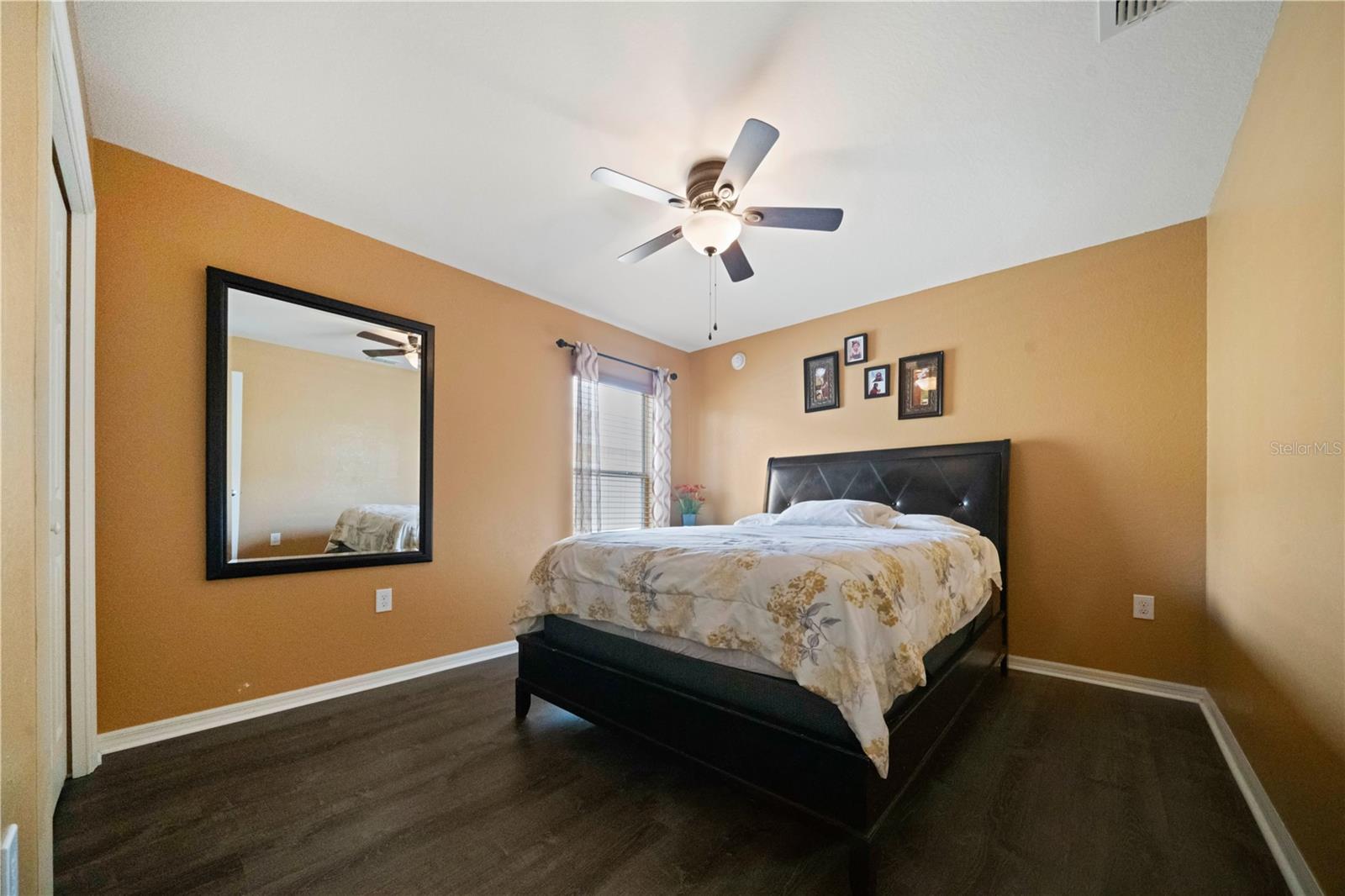 CRESCENT VIEW - Residential