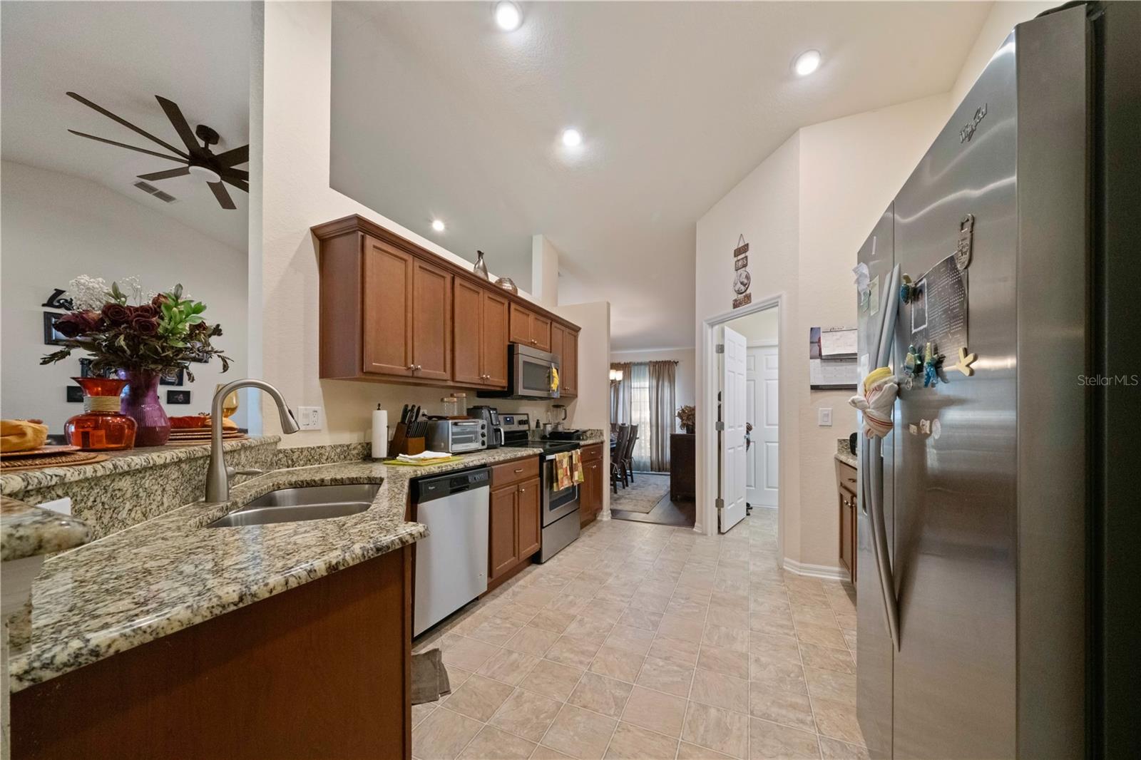 CRESCENT VIEW - Residential