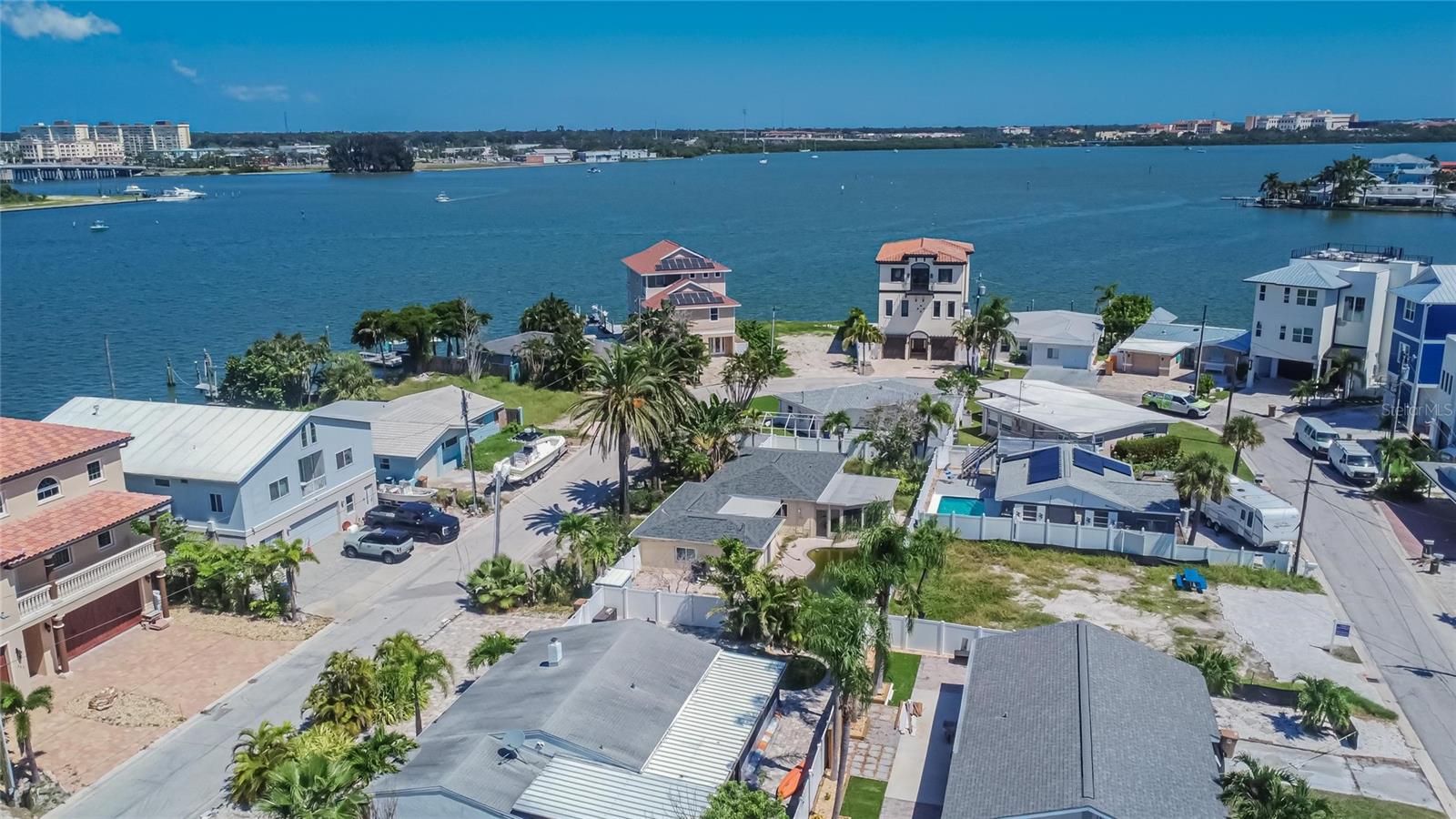 MADEIRA SHORES 1ST ADD - Residential
