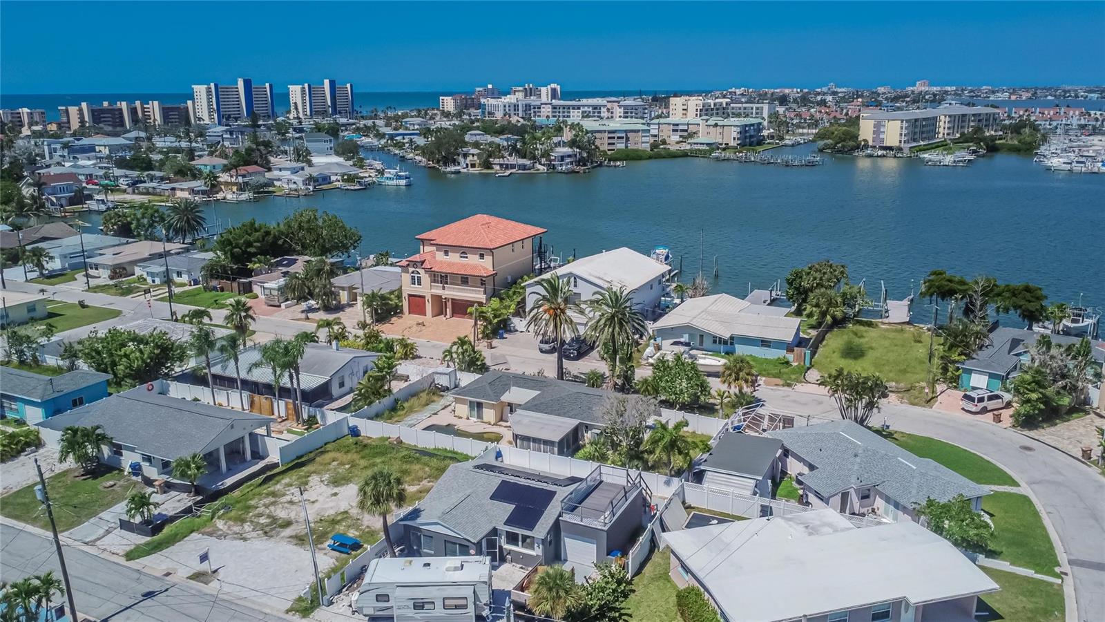 MADEIRA SHORES 1ST ADD - Residential
