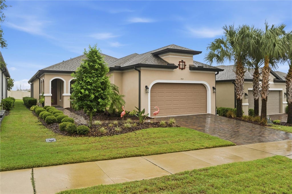 Photo of 959 Braewood Drive, Clermont, FL 34715 (MLS # O6448033)