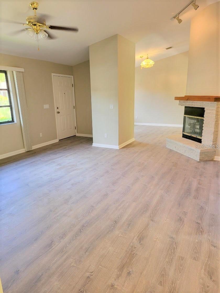QUAIL OAKS - Residential