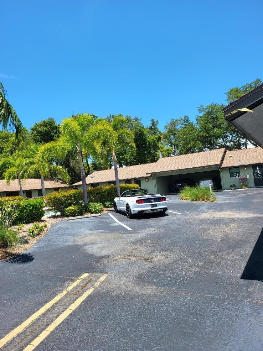 QUAIL OAKS - Residential