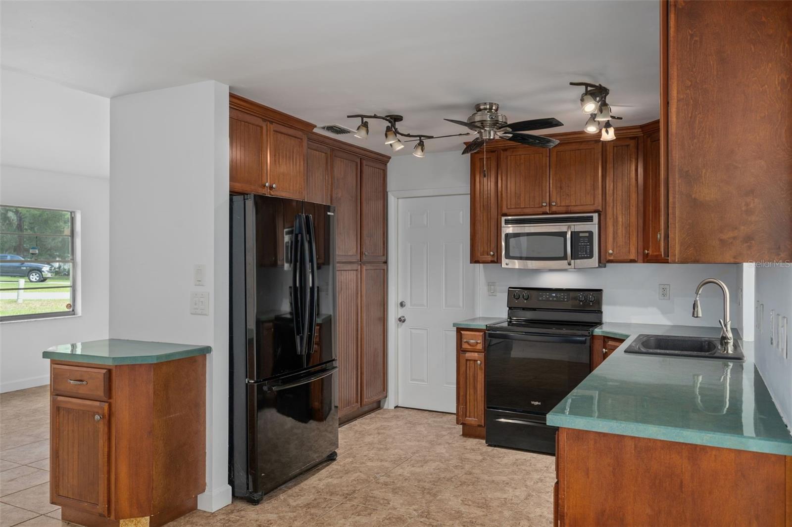 RIDGE MANOR FARMS - Residential