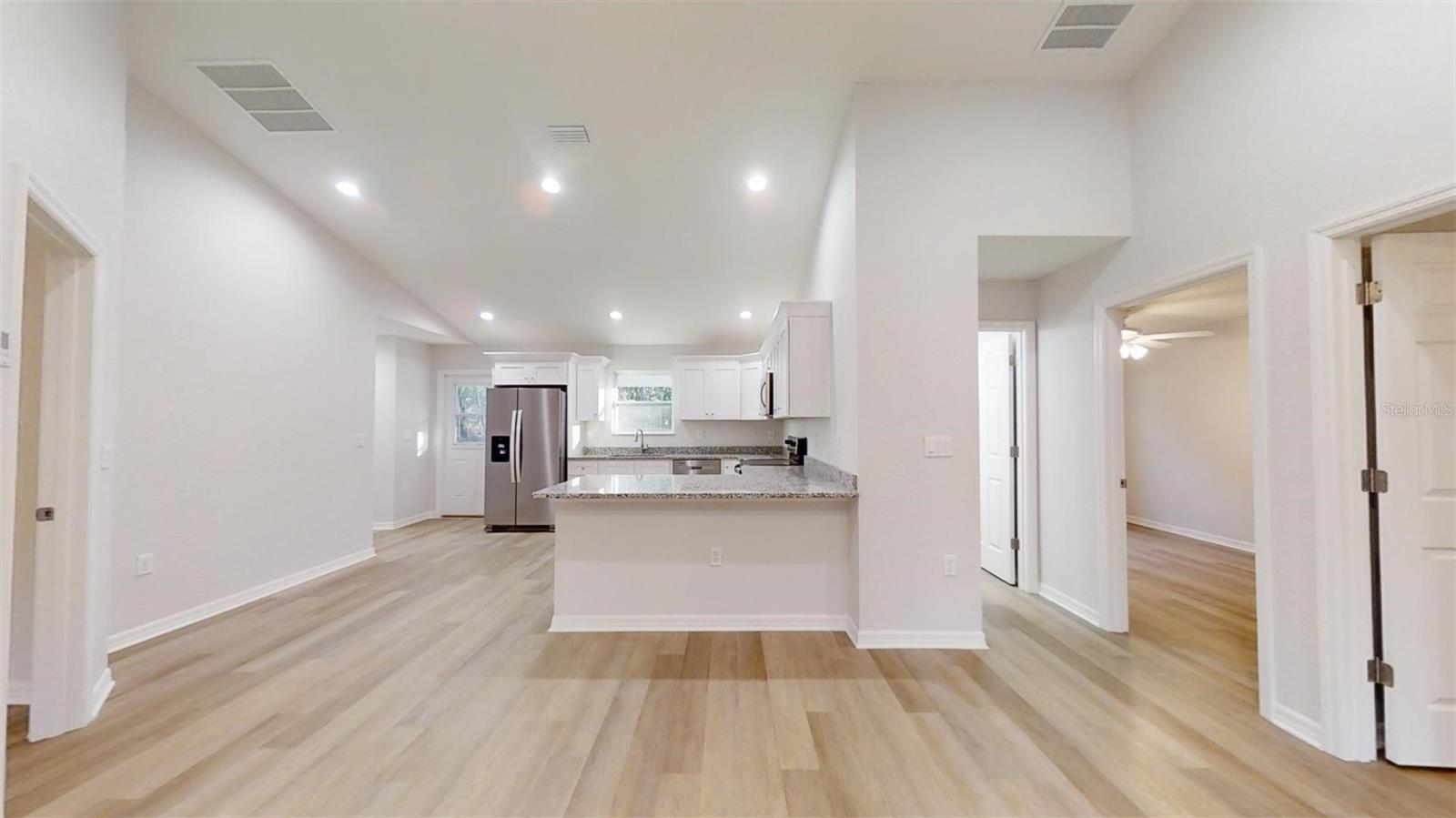 RAINBOW LAKES ESTATE - Residential