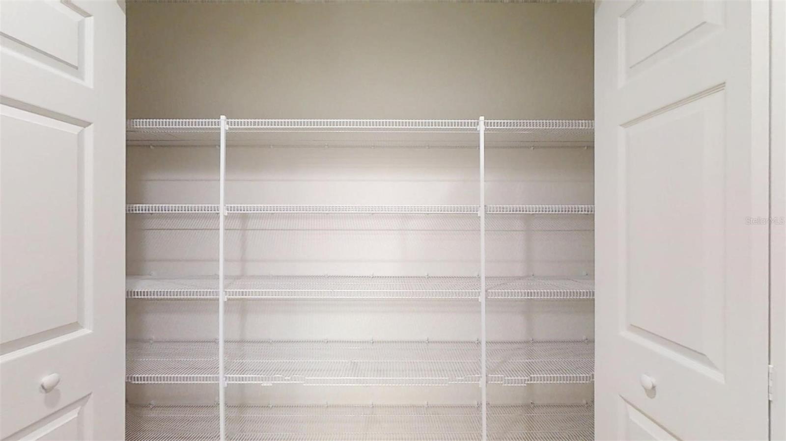 RAINBOW LAKES ESTATE - Residential