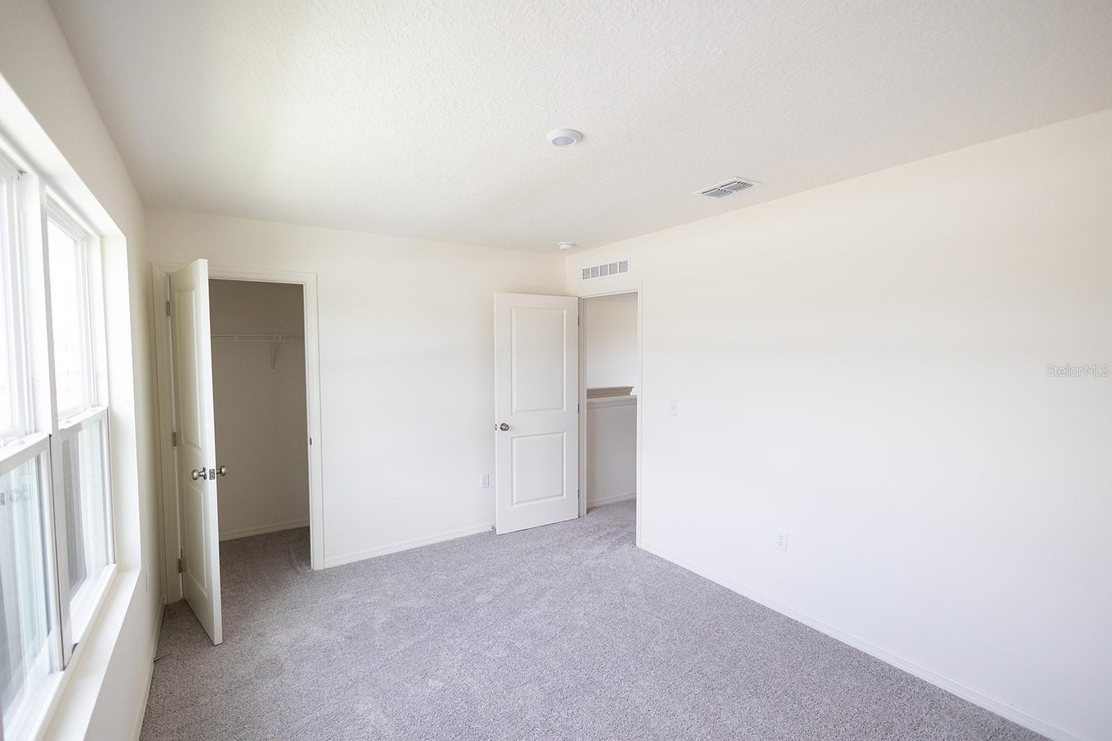 HILLVIEW - Residential Lease