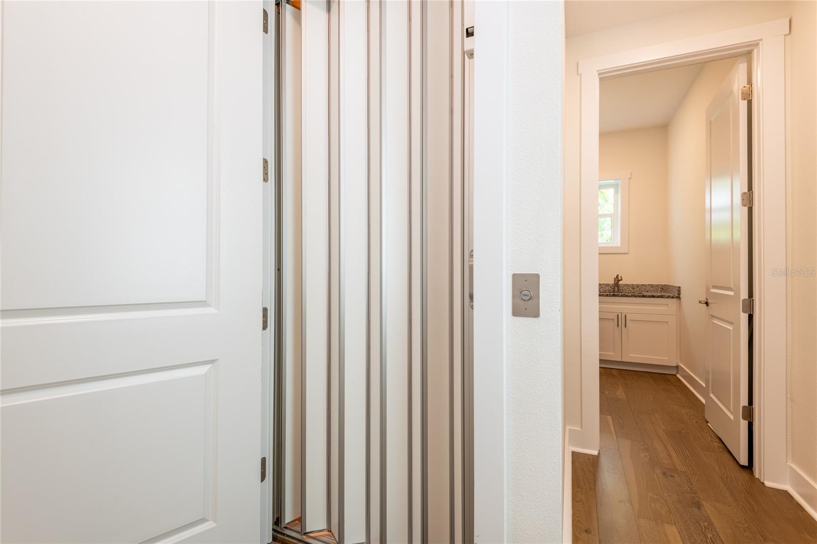 OAK BEND TWNHMS - Residential