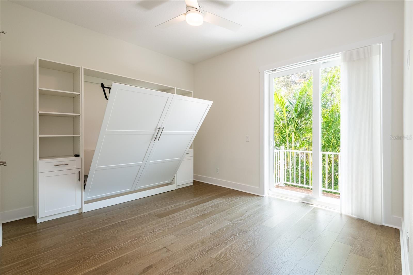 OAK BEND TWNHMS - Residential