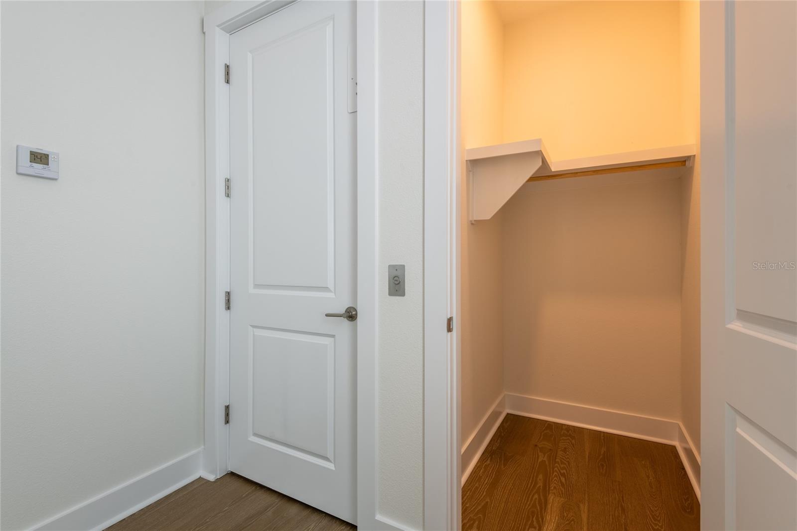 OAK BEND TWNHMS - Residential