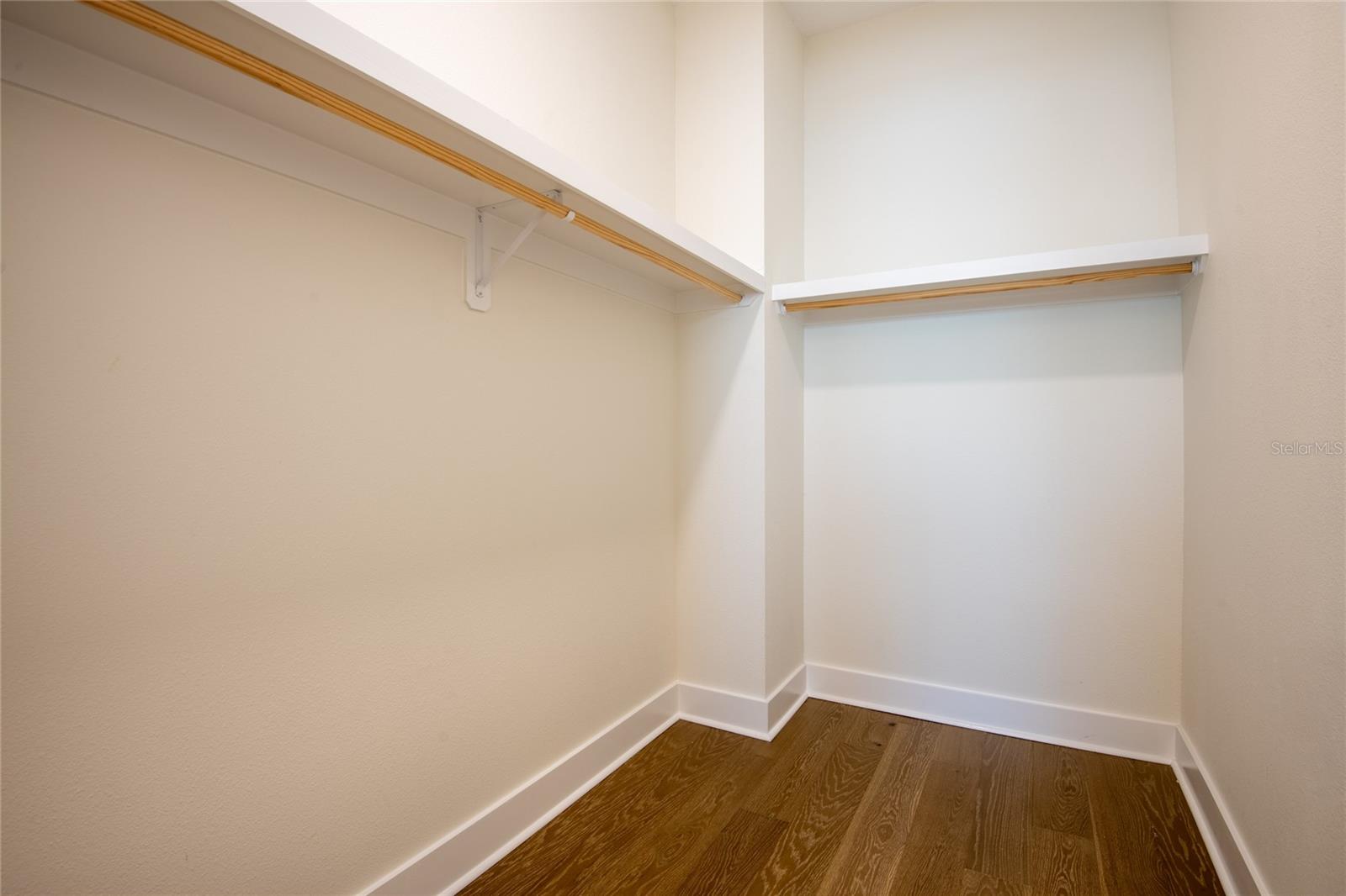 OAK BEND TWNHMS - Residential