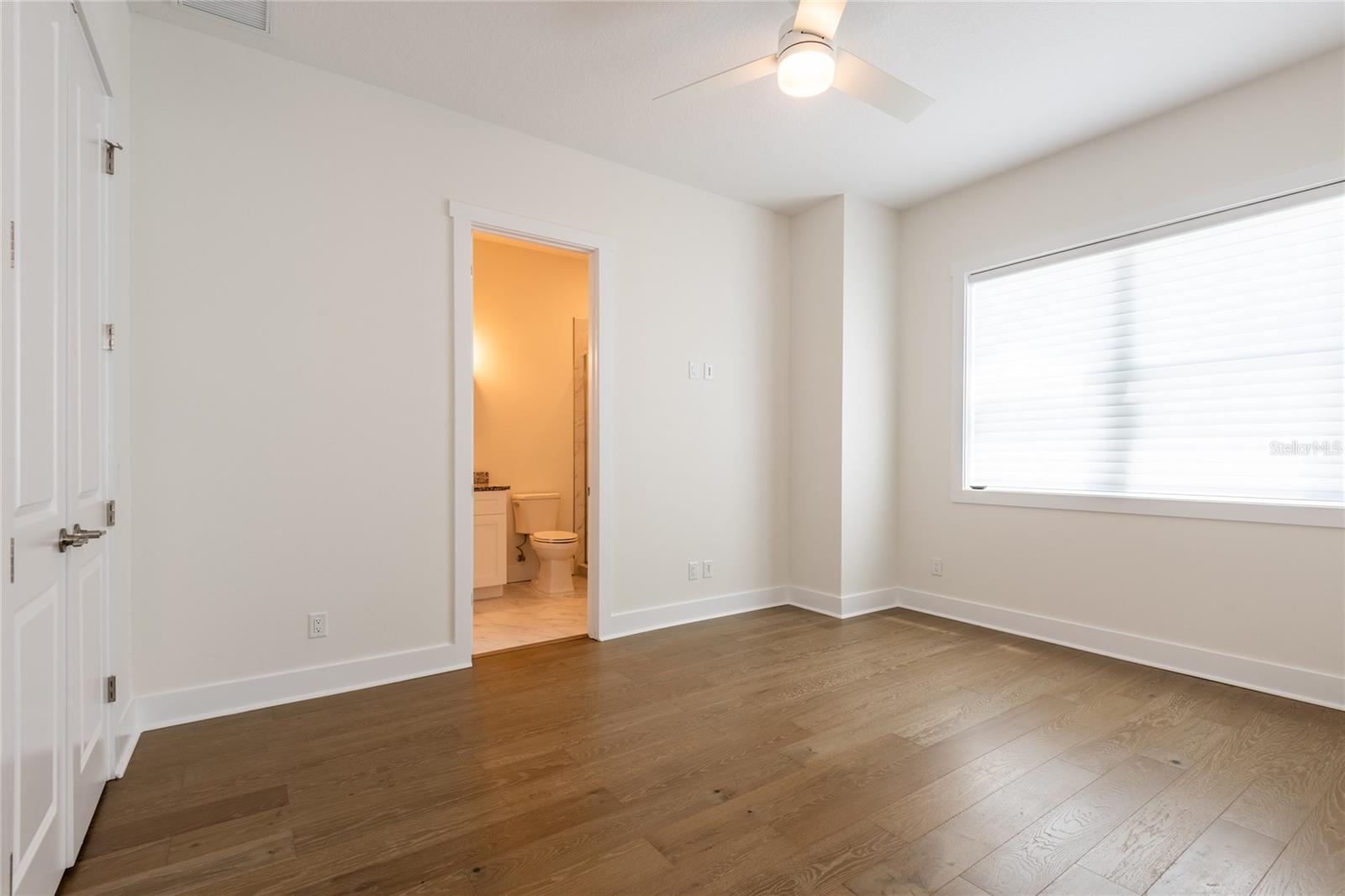 OAK BEND TWNHMS - Residential