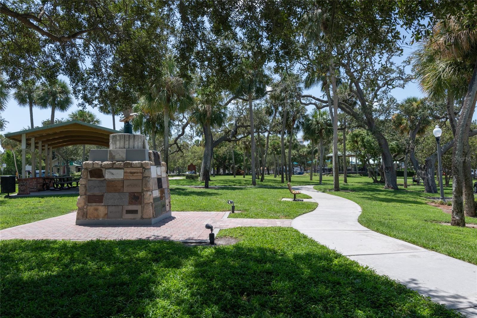 OAK BEND TWNHMS - Residential