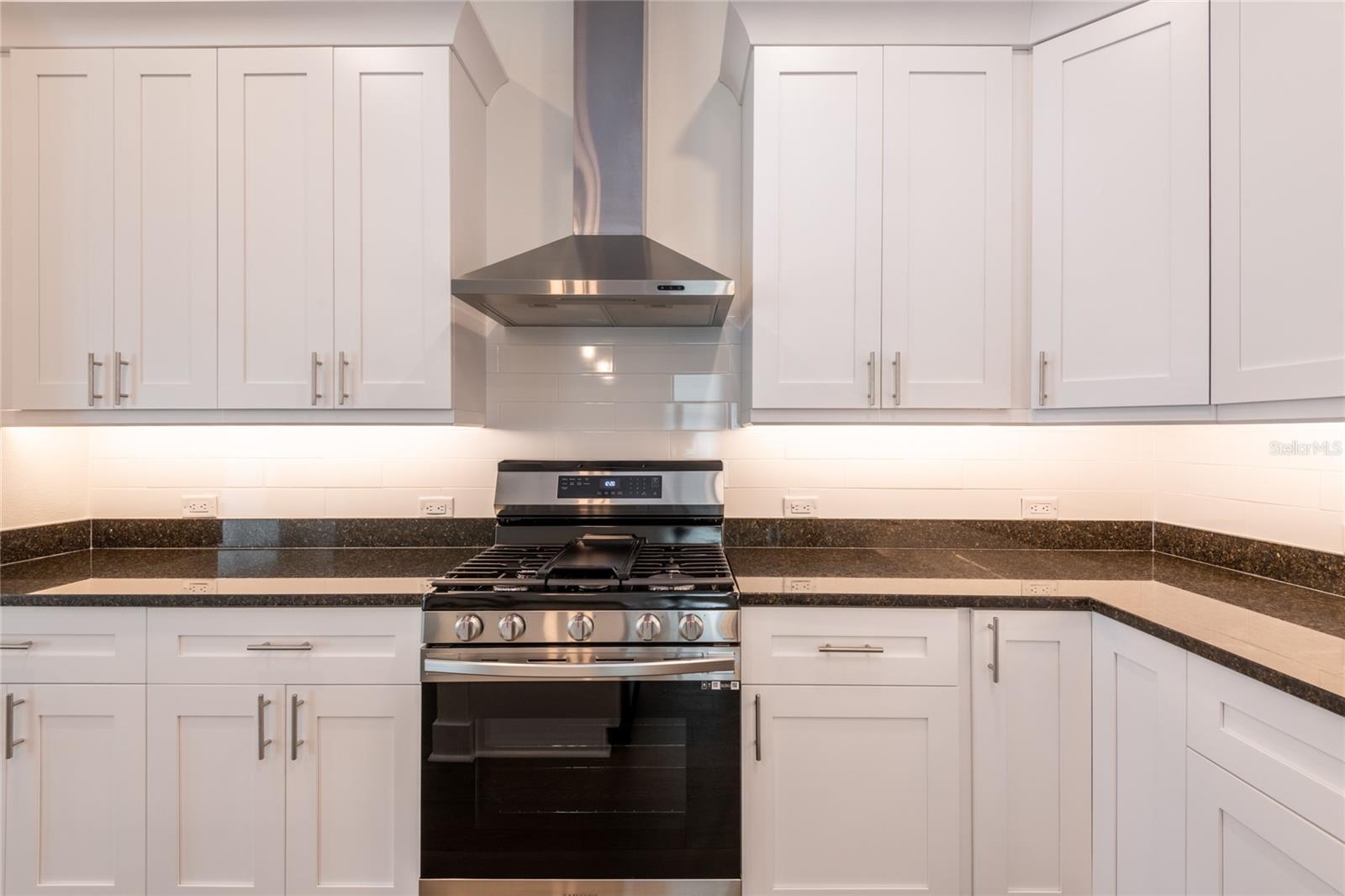 OAK BEND TWNHMS - Residential