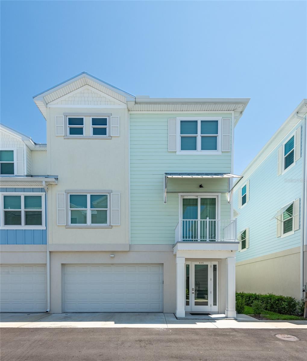 OAK BEND TWNHMS - Residential