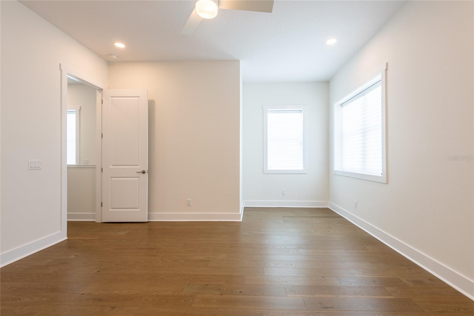 OAK BEND TWNHMS - Residential