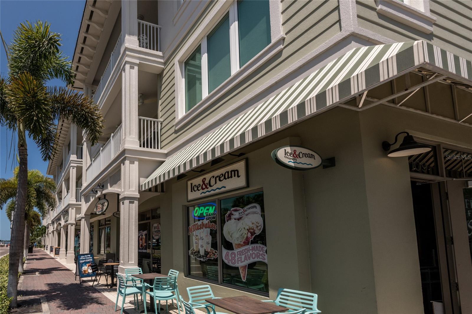 OAK BEND TWNHMS - Residential