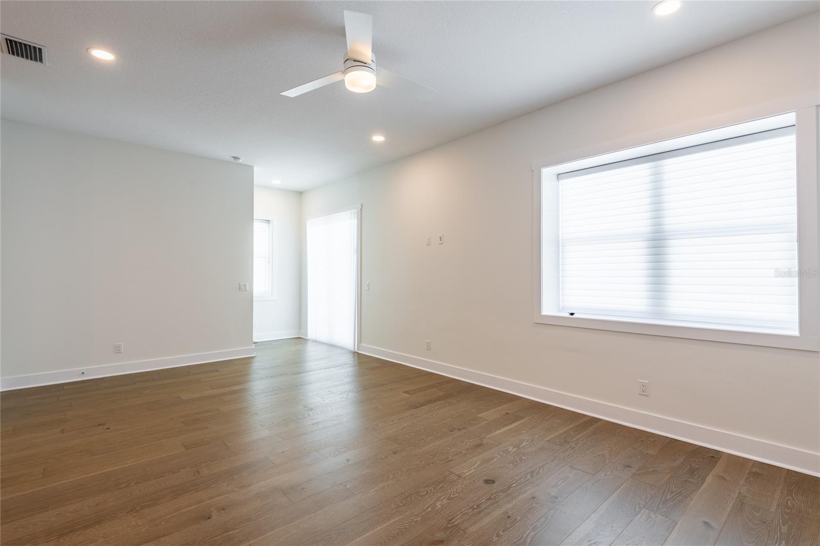 OAK BEND TWNHMS - Residential