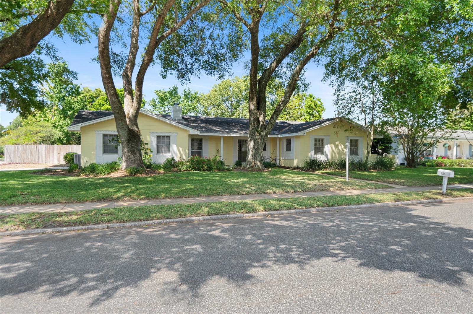 826 GLEN ARDEN WAY