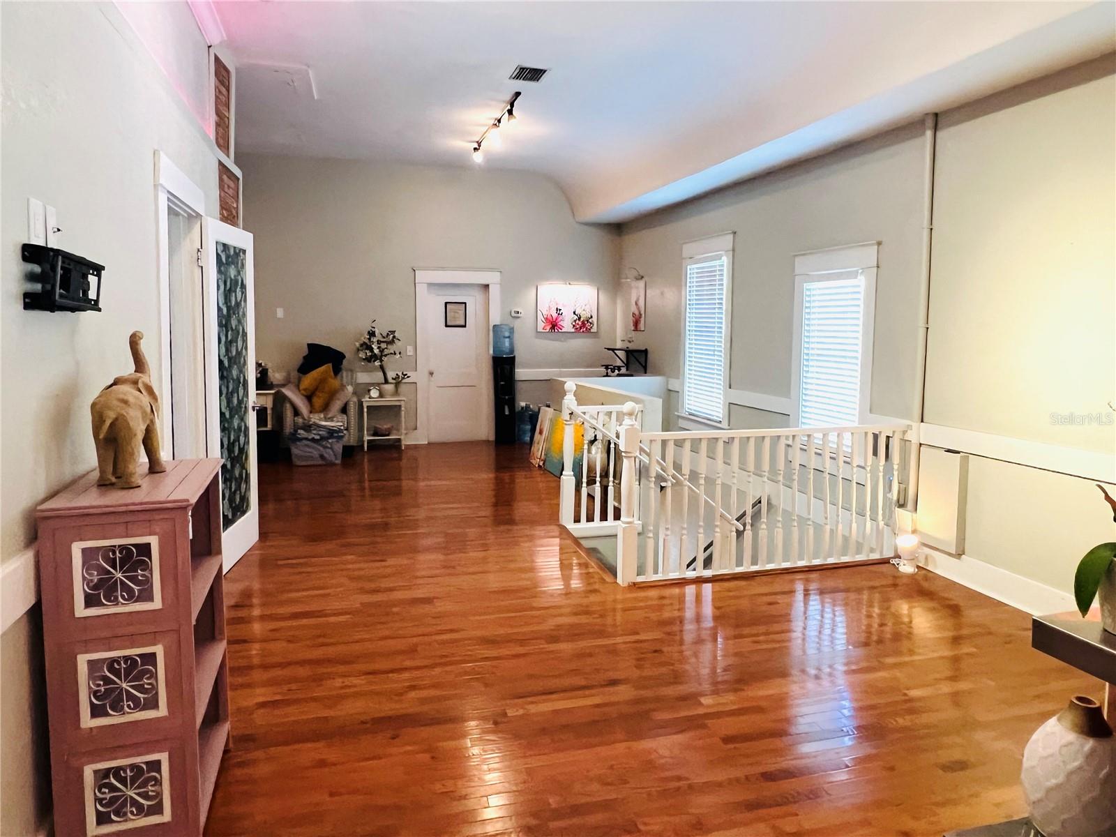 PACKWOOD - Commercial Lease