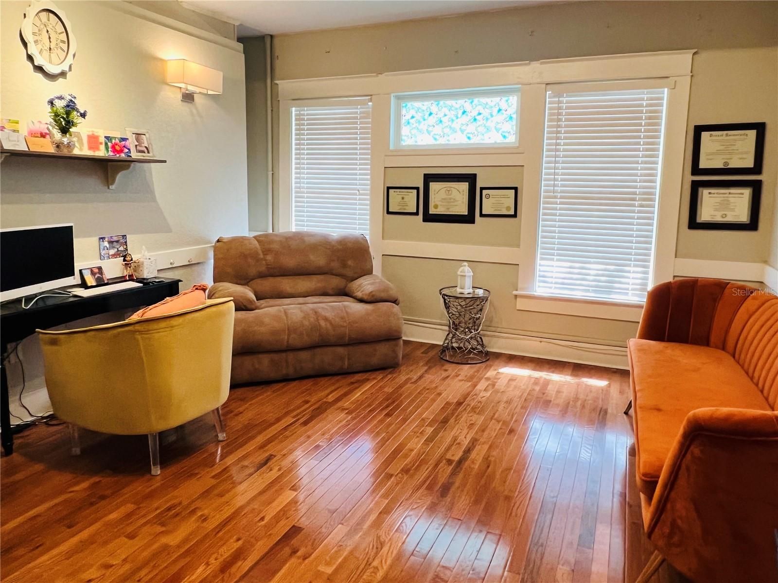 PACKWOOD - Commercial Lease