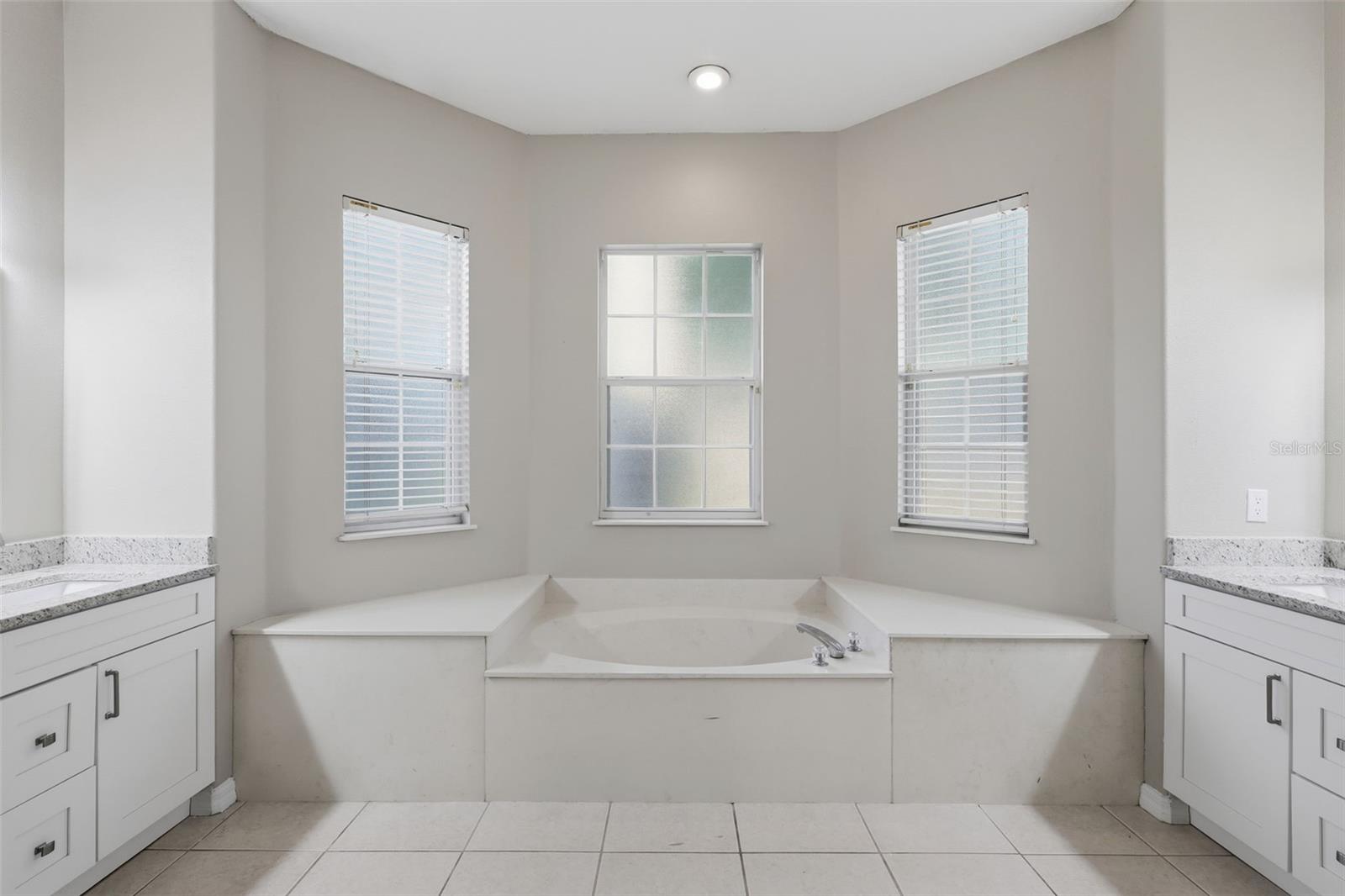 CHERRY RIDGE - Residential