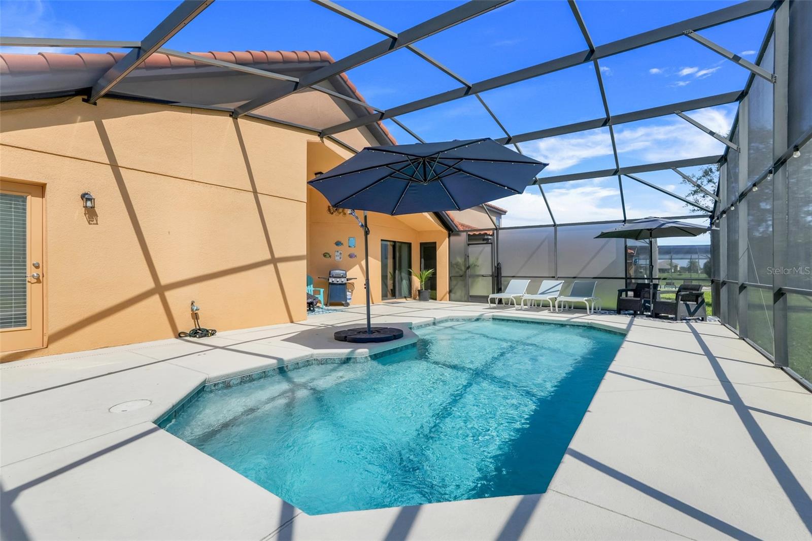 2521 ROSEMONT CIRCLE