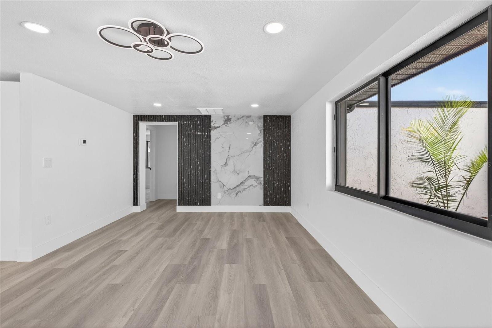 BEACON SQUARE - Residential