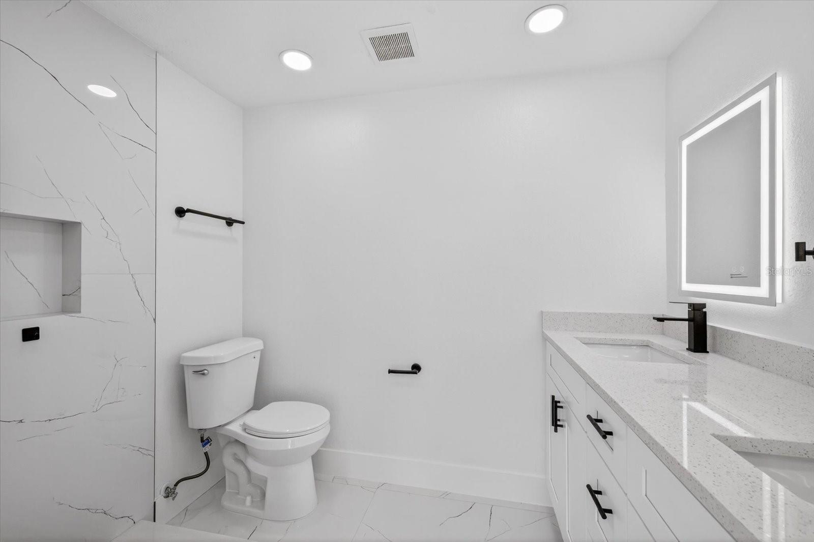 BEACON SQUARE - Residential