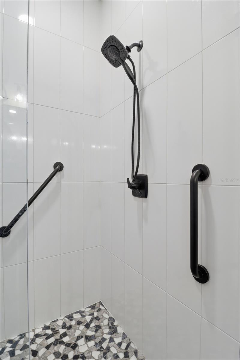 THE MOORINGS AT POINT OF WOODS - Residential