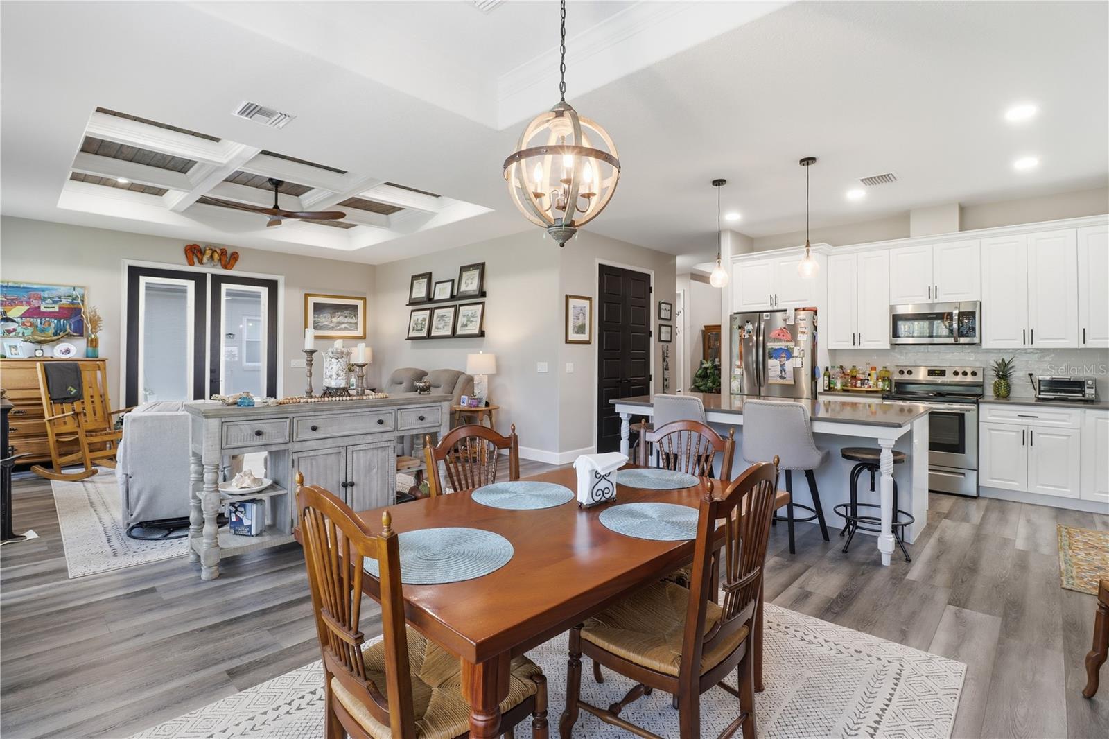 THE MOORINGS AT POINT OF WOODS - Residential